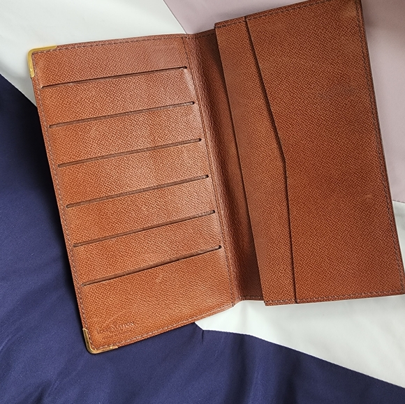 Authentic Louis Vuitton Bifold Vintage Wallet - Picture 13 of 14